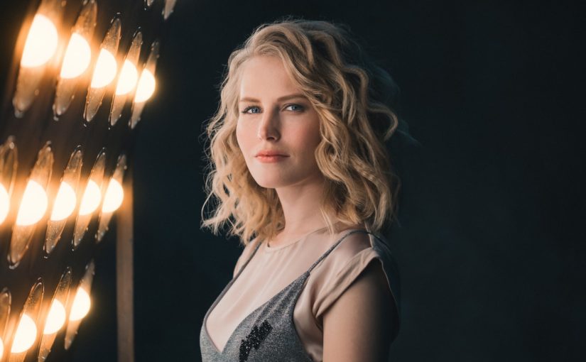 coiffure-noël-tendance-glamour