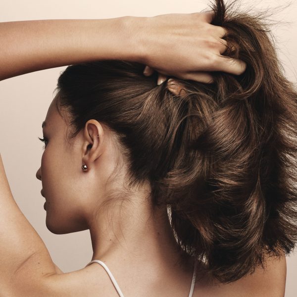 Mannequin cheveux chatains relevés